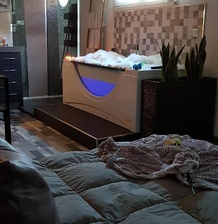 El Nido De La Galeria Apartment Setenil De Las Bodegas Ngoại thất bức ảnh
