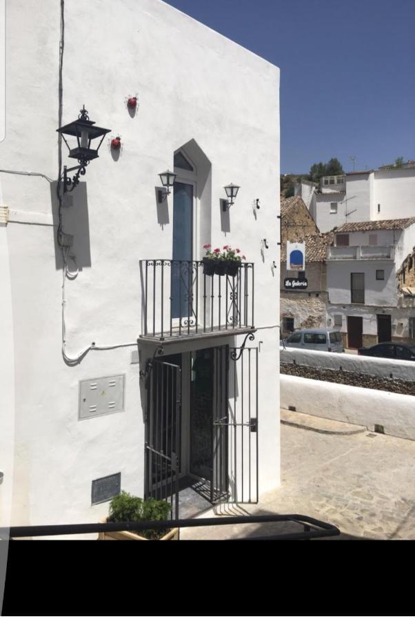 El Nido De La Galeria Apartment Setenil De Las Bodegas Ngoại thất bức ảnh